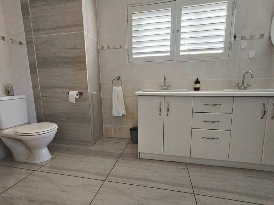 3 Bedroom Property for Sale in Jeffreys Bay Central Eastern Cape